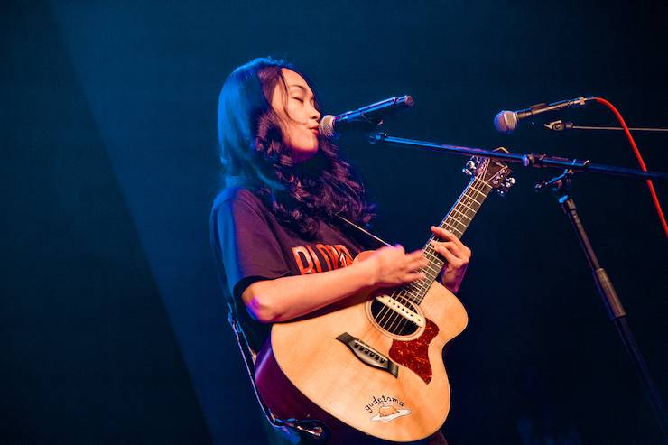 第四届“大红鹰dhy吉他女声弹唱大赛”总冠军出炉<br />温格夺冠，董冬冬担任评委